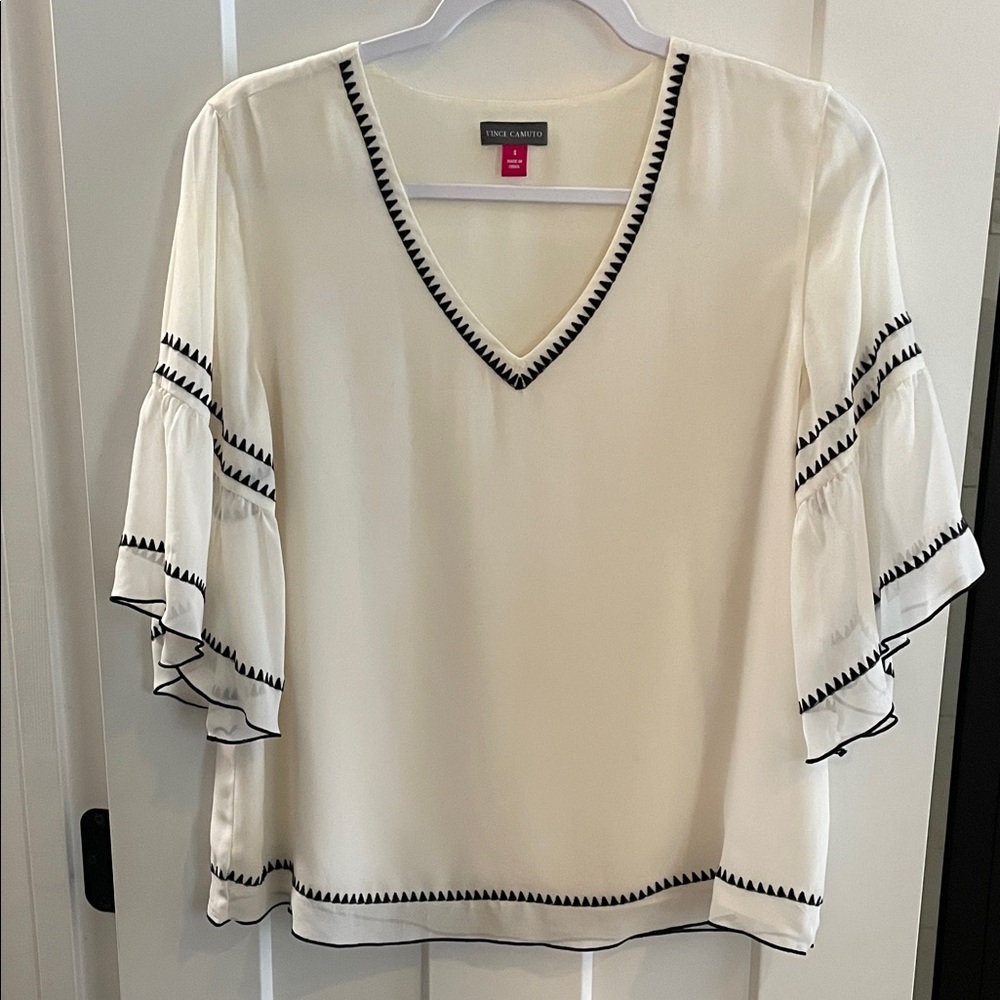 Vince Camuto Cream Blouse with Black Accents
